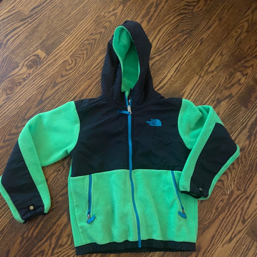 The North Face kids jacket with hood 10/12 medium